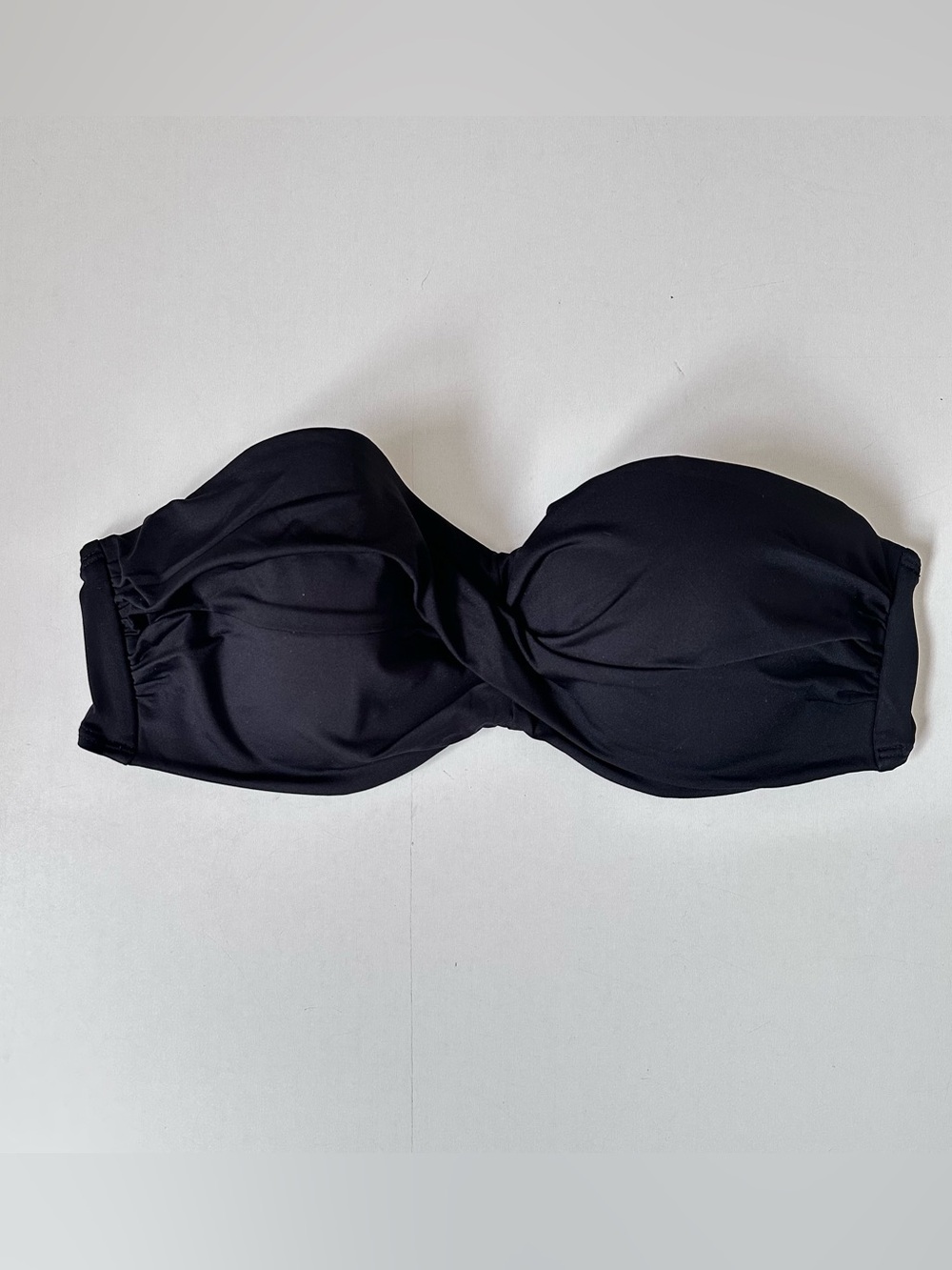 Victoria’s Secret Black Underwire Strapless Black Bikini Top 36 C